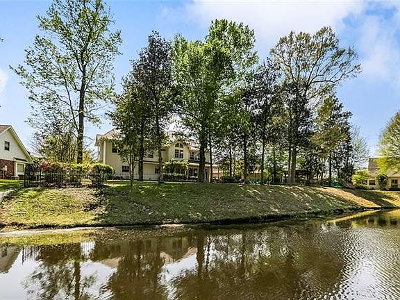 2nd image of 114 Cherry Creek Dr