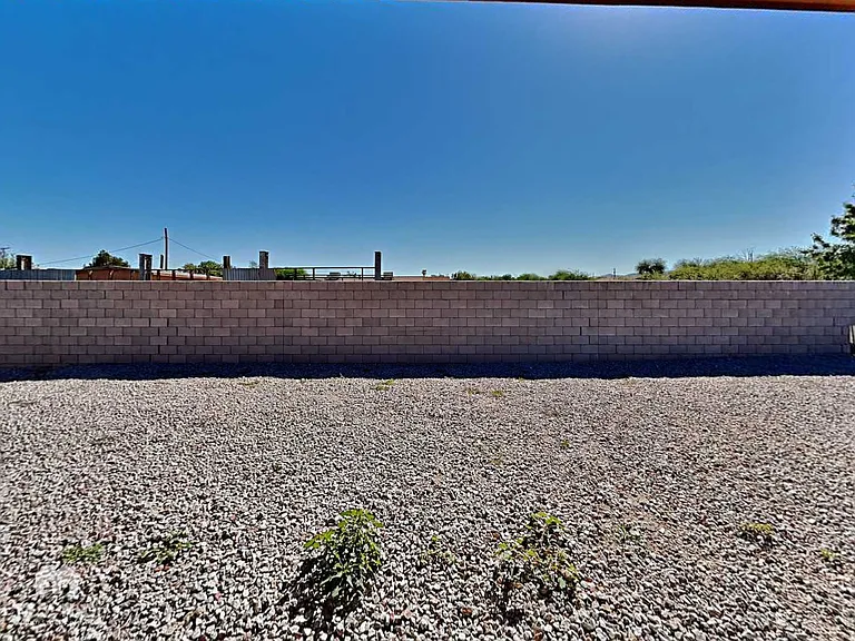 6041 S 8th Pl — Photo 16