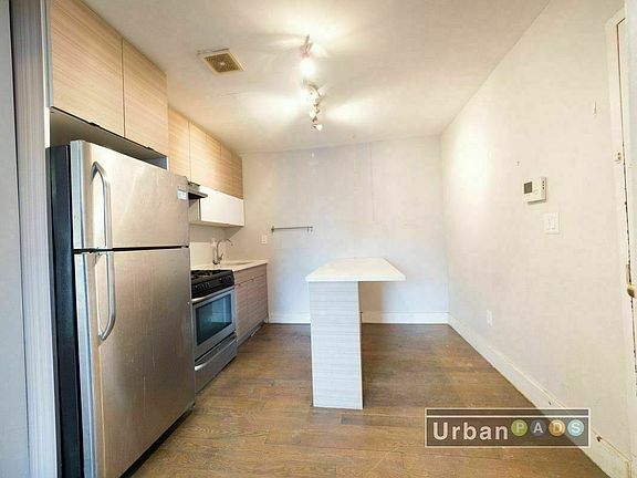 3rd image of 805 Marcy Ave #3B