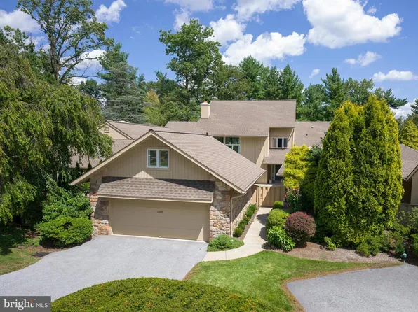 1202 Round Hill Rd, Bryn Mawr, PA 19010