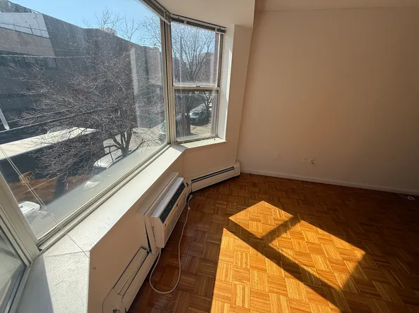 3620 Parsons Blvd APT 4C, Flushing, NY 11354