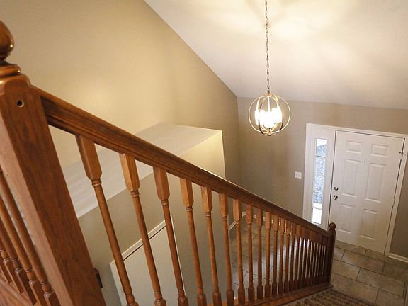 4th image of 5346 Merrybell Ln