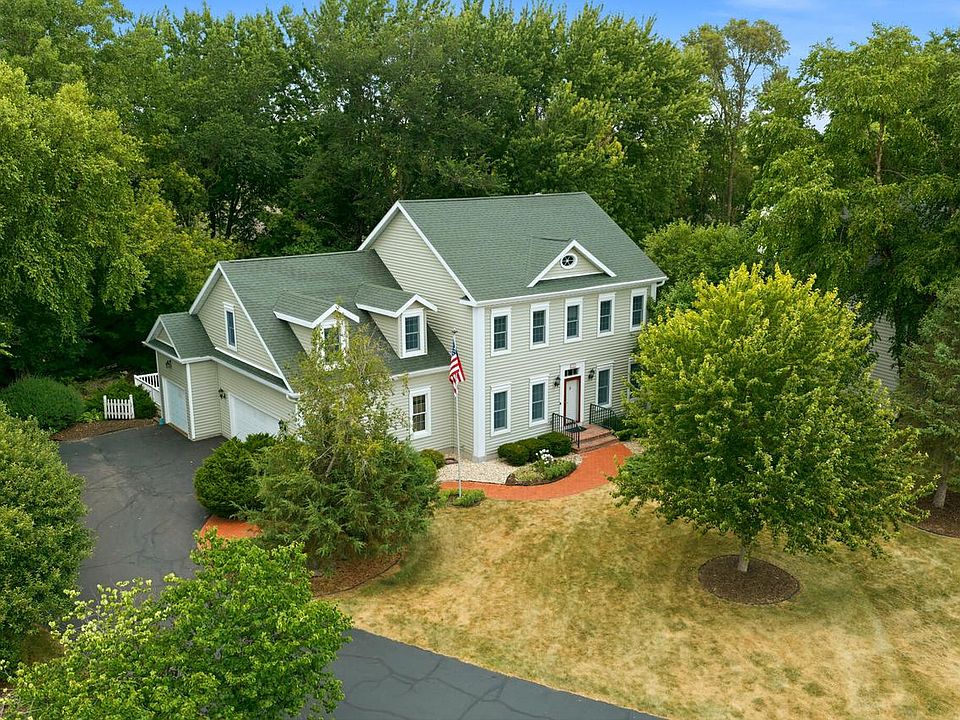 1st image of 206 Canterbury COURT