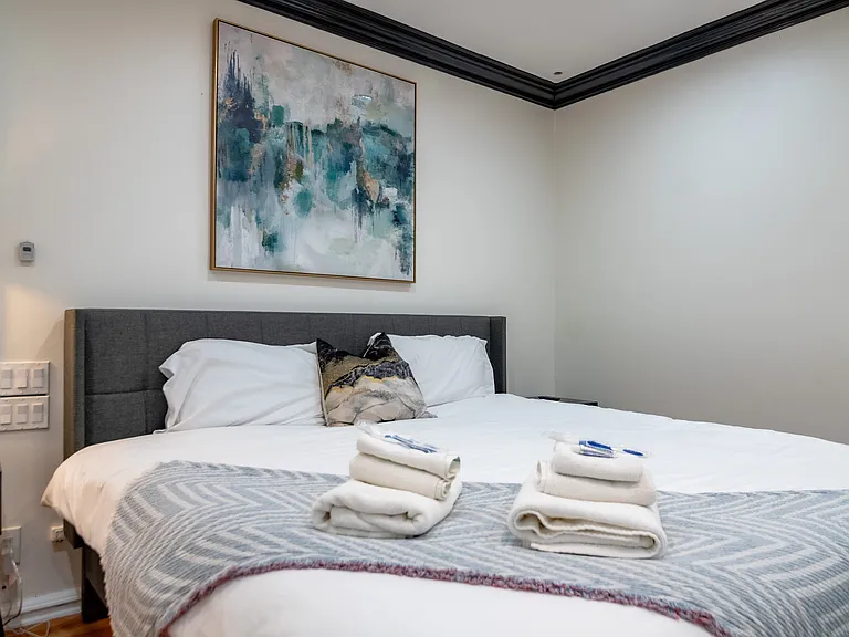 117 E Bellevue Pl #4 — Photo 26