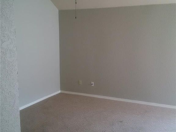 5th image of 2836 N Cassius Ln
