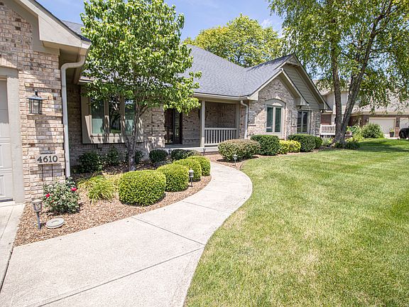 3rd image of 4610 Fox Moor Pl