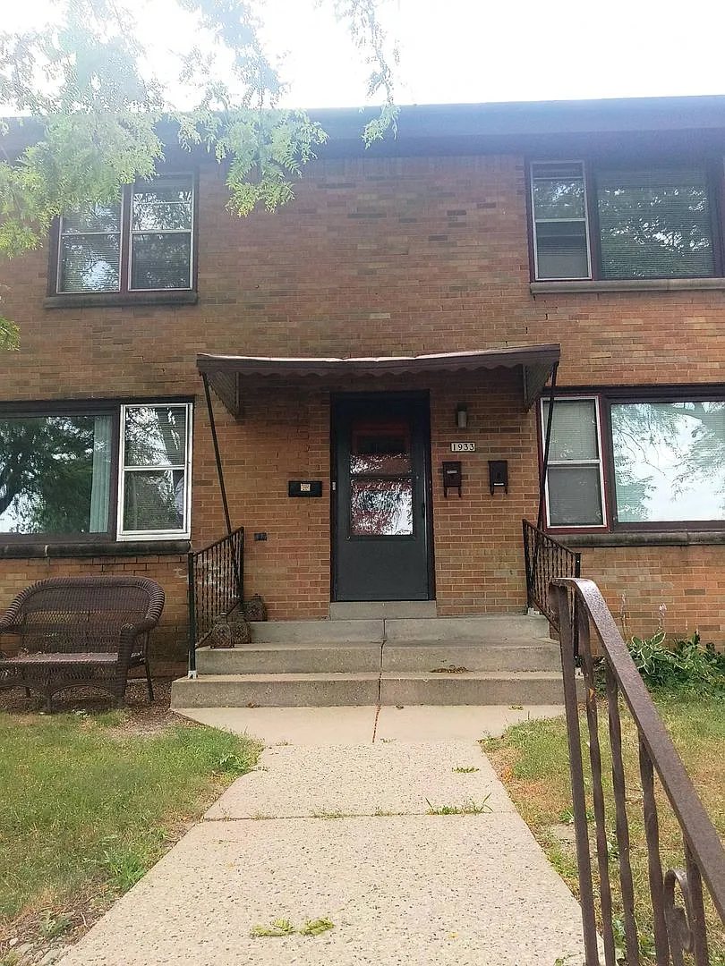 1933-39 E Oklahoma Ave — Photo 1