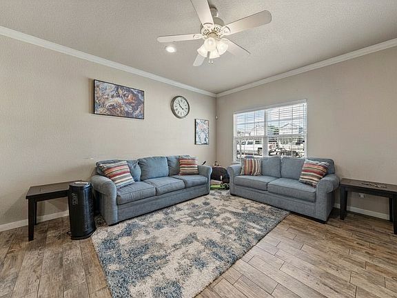 5th image of 713 Park St