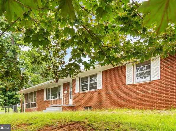 315 W Main St, Front Royal, VA 22630