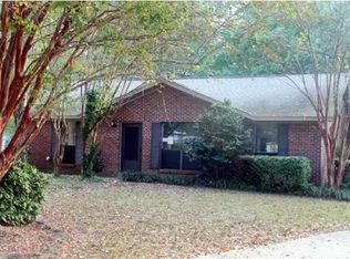 112 Suwannee Ct, Wetumpka, AL 36092