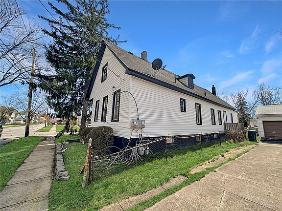 3rd image of 103 Bernard St