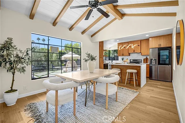 2 bed, 1.5 bath, 1100 sqft, $5,800 — Photo 4