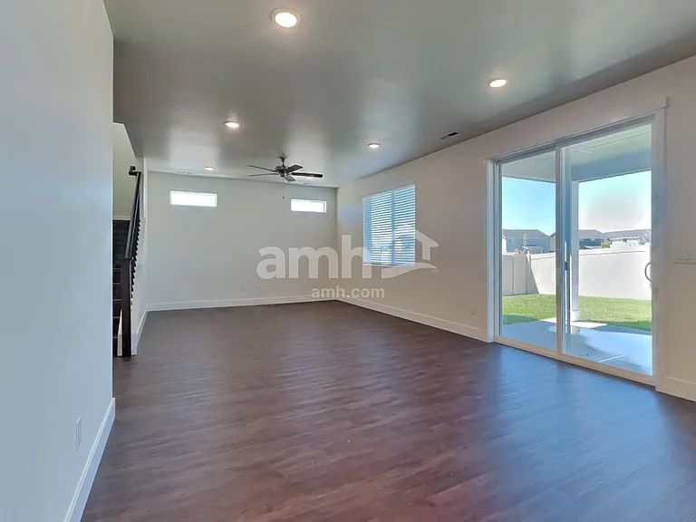 1405 N Alderleaf Ave — Photo 6
