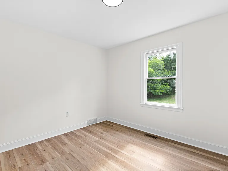5220 Brenda Dr — Photo 13