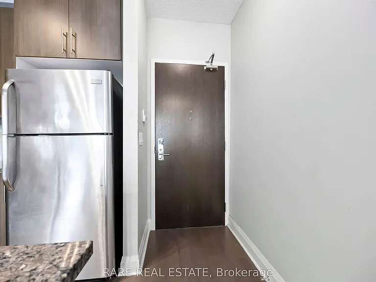 1185 The Queensway #206 — Photo 7