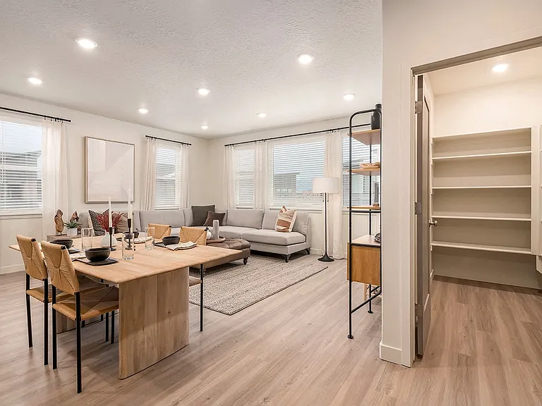 H2O Townhomes — Photo 14