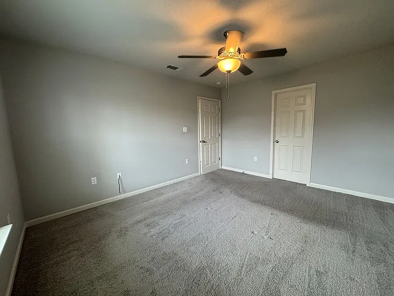 1501 Ravier Ln — Photo 8