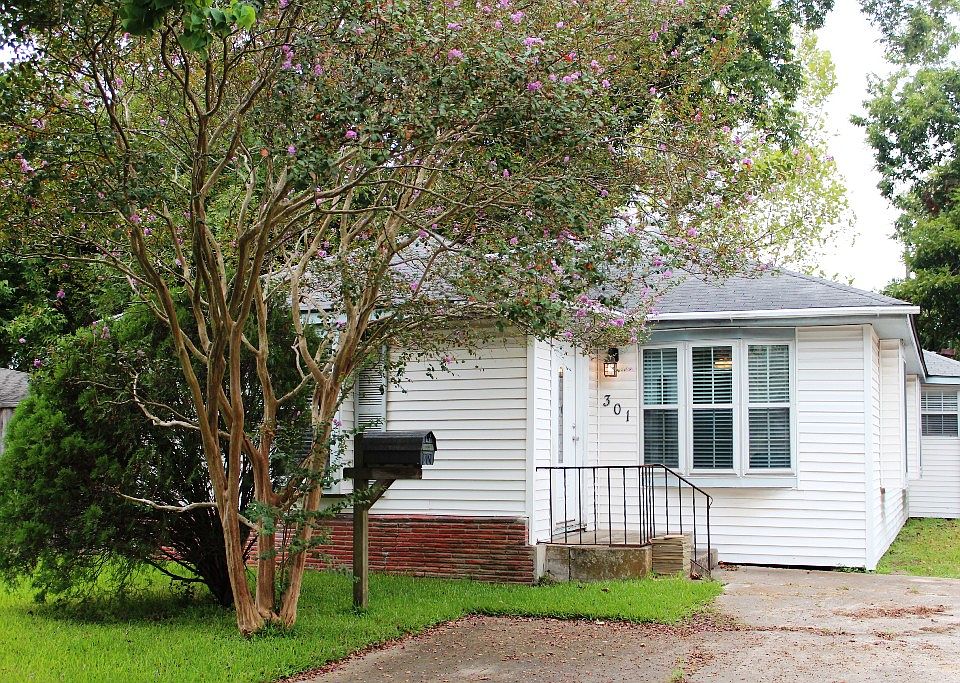 1st image of 301 N Pruett St