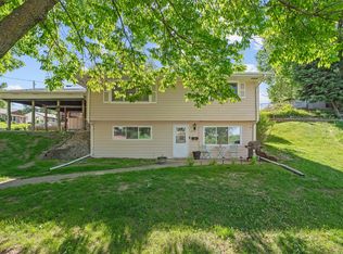 2515 Welbeck Rd, Des Moines, IA 50310