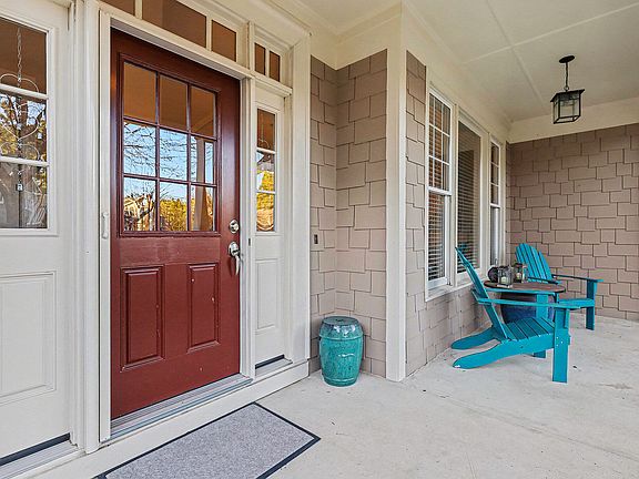 3rd image of 1212 Sky Hill Pl