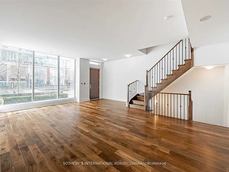 29 Queens Quay E #Townhouse 113 — Photo 11