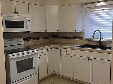 194 Linden Ave #2 — Photo 4