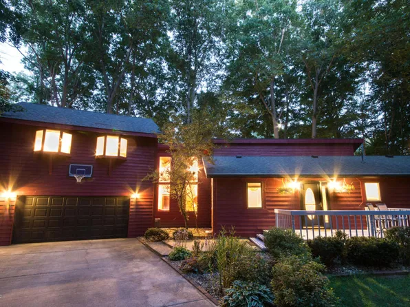 2925 Creek Rd, Niles, MI 49120