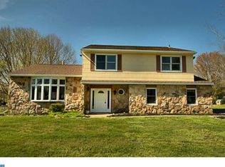 4 Aqua Ter, Hamilton, NJ 08620