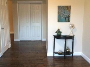 2 Jay Dr, Middletown, NJ 07748