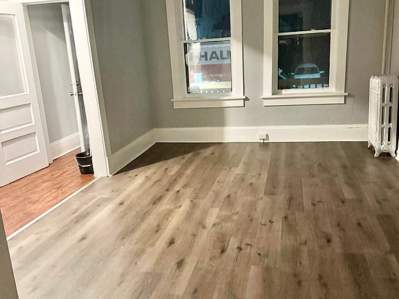 5th image of 30 Stark St