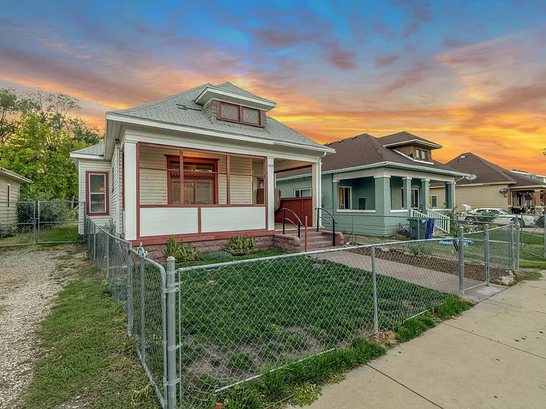 2849 Lincoln Ave — Photo 1
