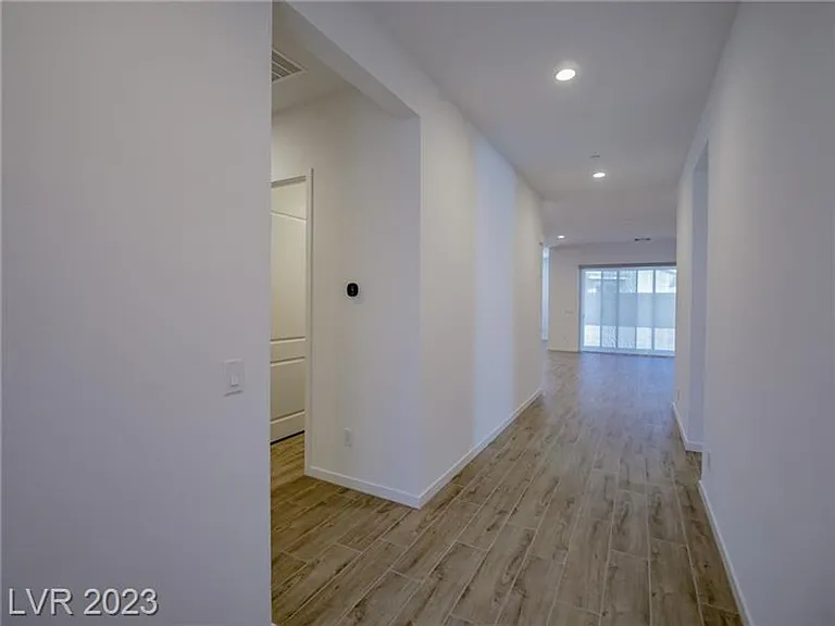 105 Brixton Ave — Photo 4