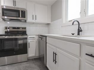 10863 Rosehill Rd, Overland Park, KS 66210