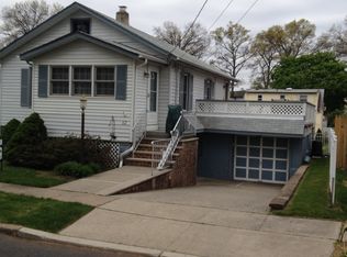 62 7th Ave, Hawthorne, NJ 07506