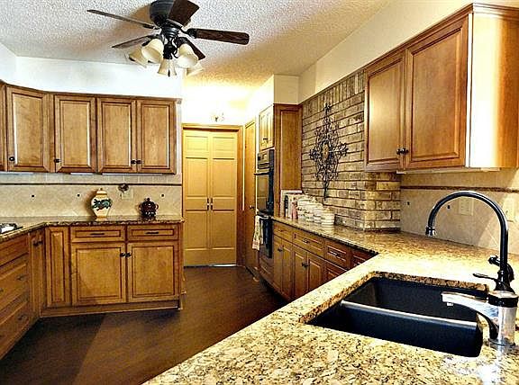 4th image of 528 Stillmeadow Dr