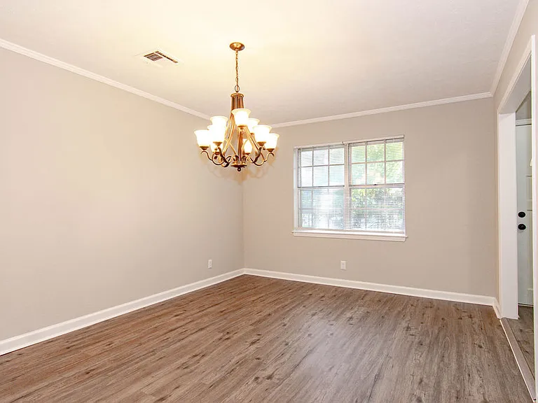 4228 Johnstown Dr — Photo 7