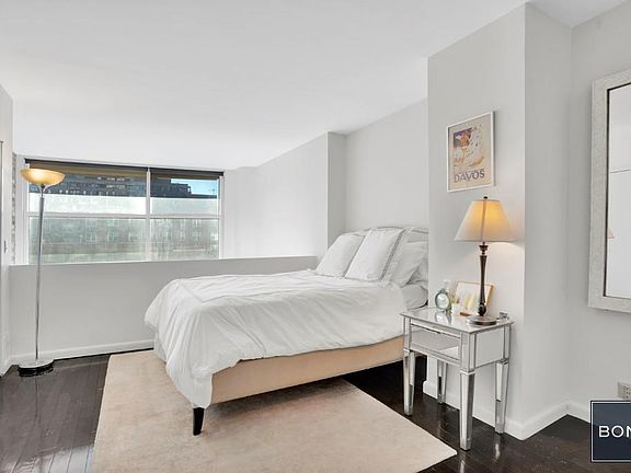 5th image of 22-26 W 15th St APT 3I