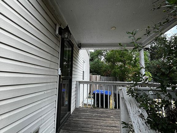 3rd image of 1711 Baird St