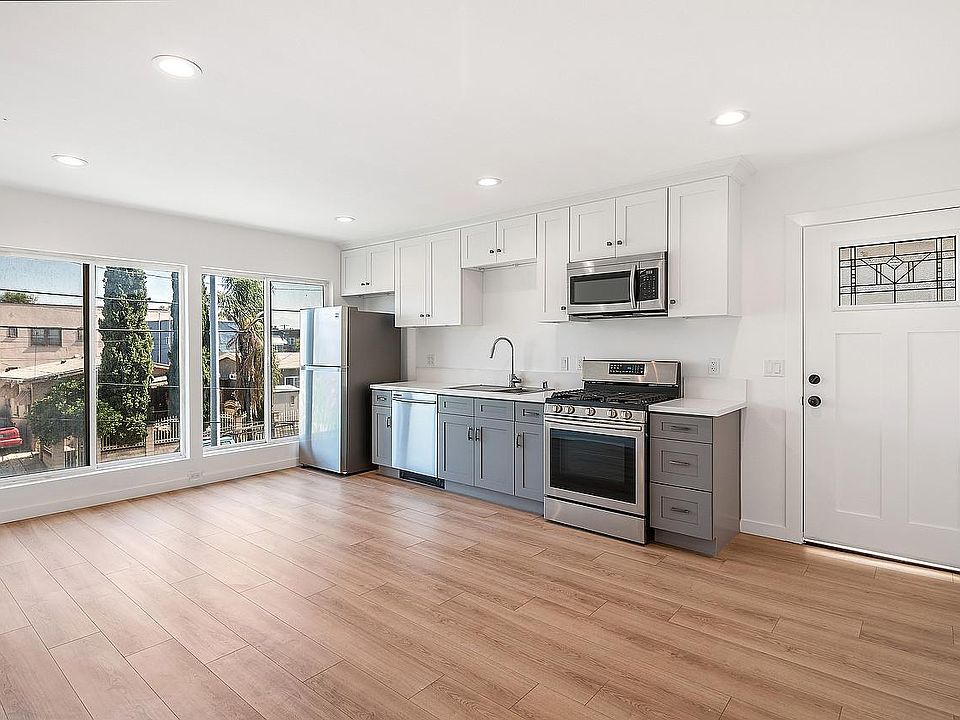 1st image of 1538 W 30th St