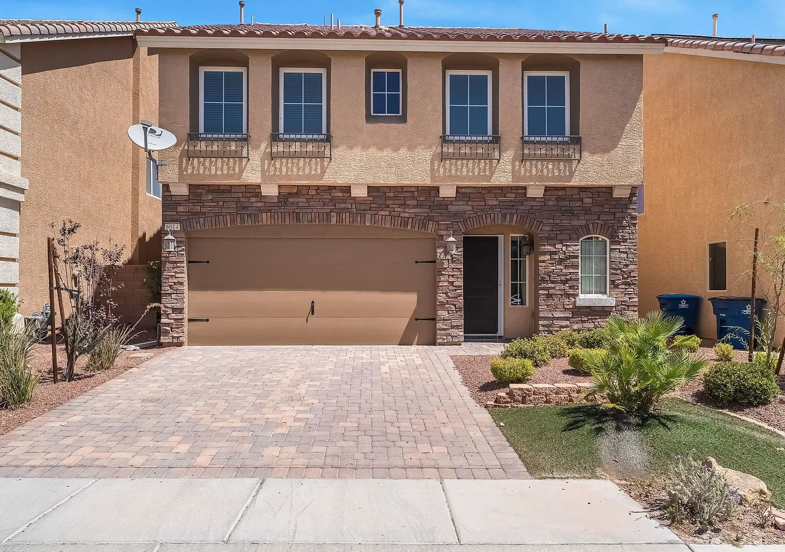 Upgraded Tri-Level Home on a Cul-de-Sac Lot in Southwest — Photo 2