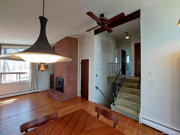 5th image of 30 Briarwood Dr