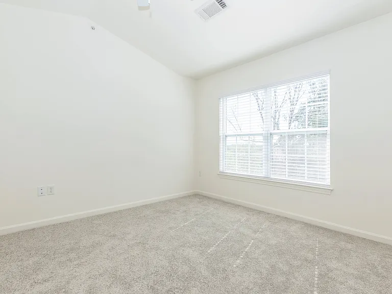 Huntington Townhomes — Photo 32
