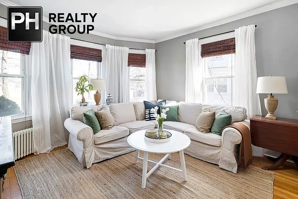 2 bed, 1.5 bath, 1230 sqft, $3,000 — Photo 2