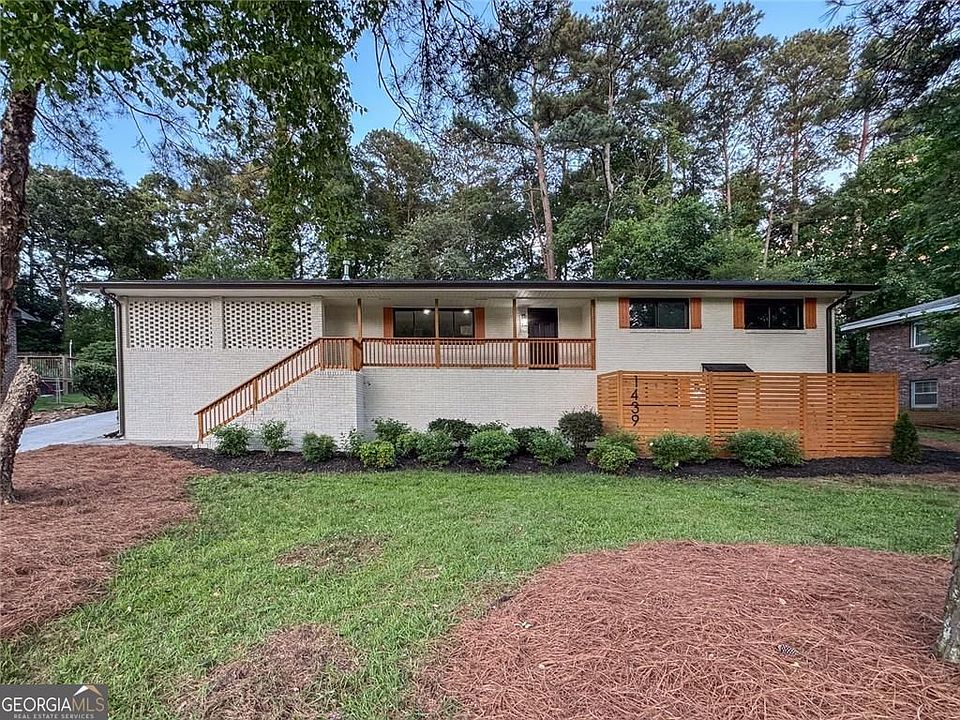 1st image of 1439 Forest Ln SE