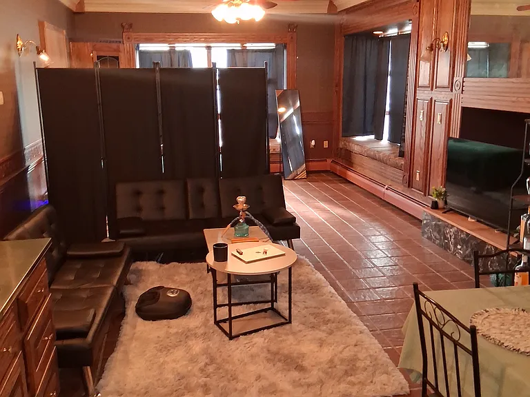 1 Rowhouse Ln #1R — Photo 5