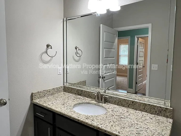 4533 Oak Orchard Cir — Photo 24