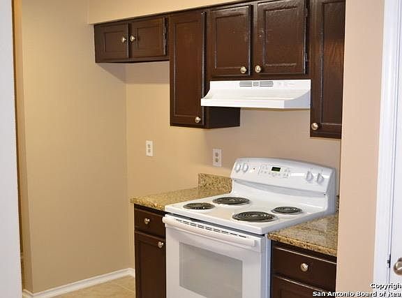 3rd image of 7631 Orland Park