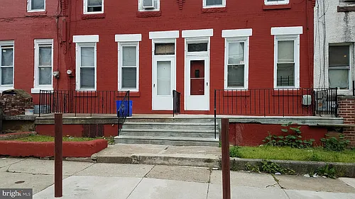 3046 Clifford St Photo 1