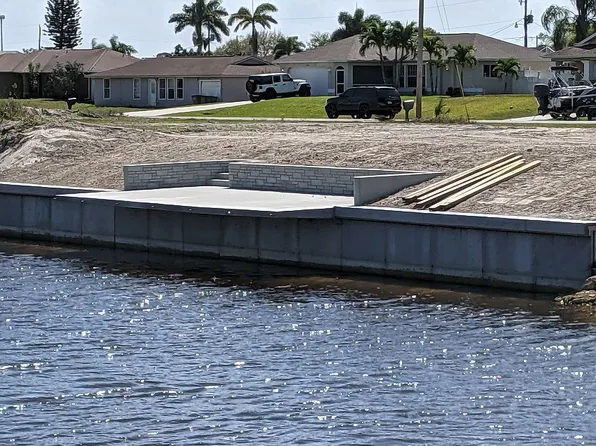 1613 NE 12th St, Cape Coral, FL 33909