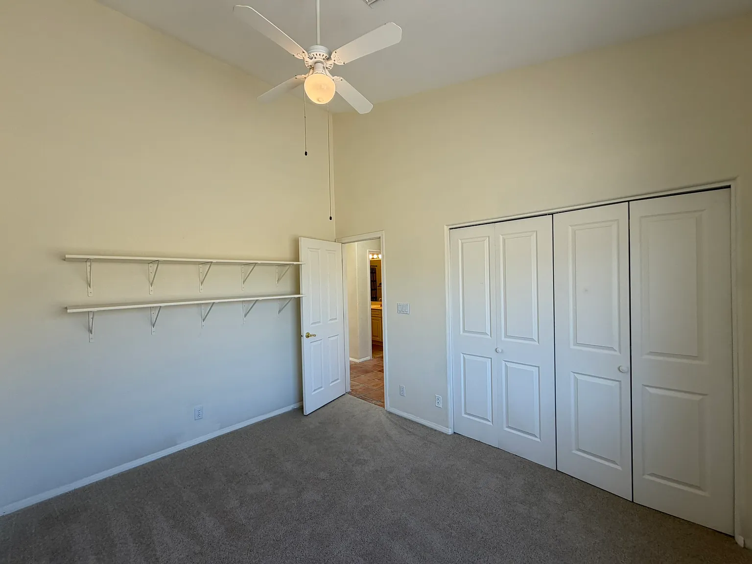 3 bed, 2031 sqft, $2,150 — Photo 2